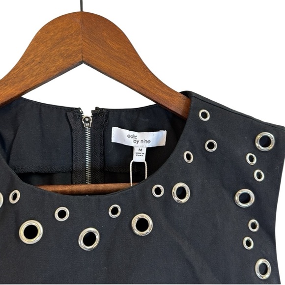 Black, Eyelet, Crop Top, Zip Up Back Shirt - Picture 7 of 10